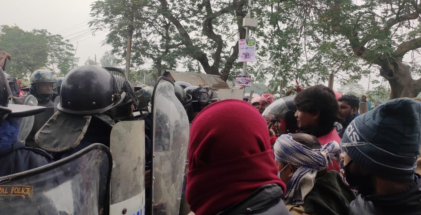 धनुषामा सीके राउतका कार्यकर्तासँगको झडपमा प्रहरीले चलायो गोली, पाँच जना घाइते